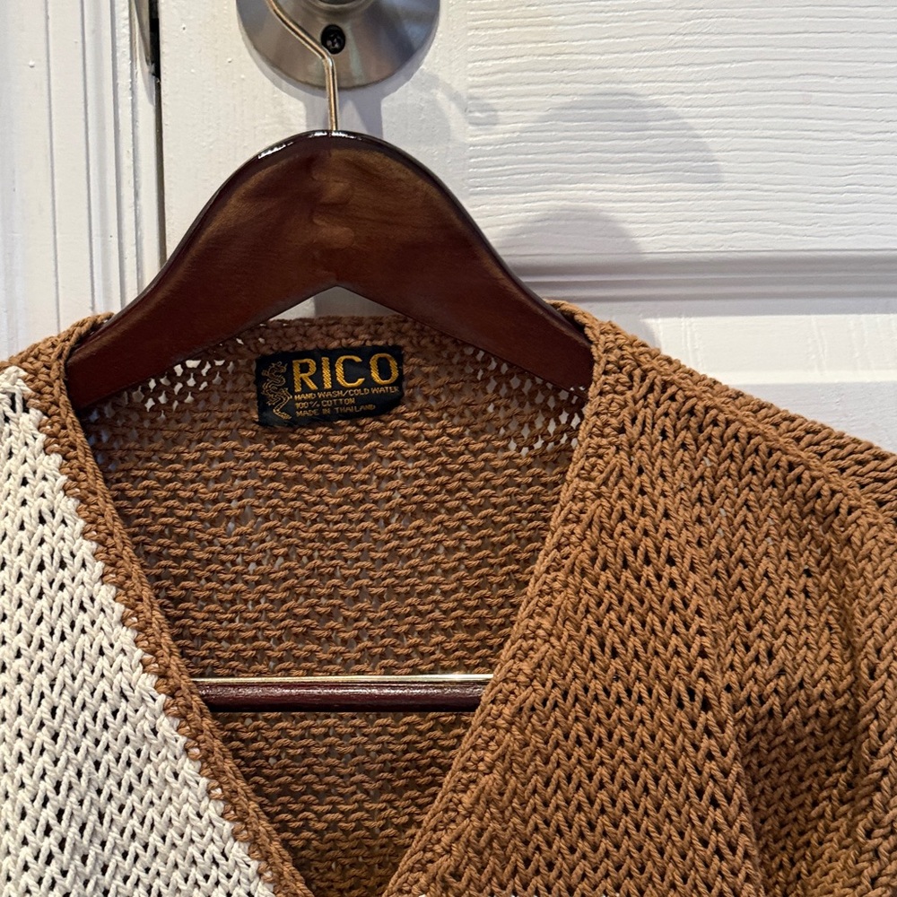 Rico Women's V-Neck Sweater - Brown and Cream